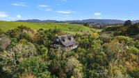 Cottage links an Italian farmer and Ireland's high kings