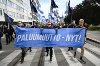 Around 900 attend antifascist and far-right marches in Helsinki – four detained