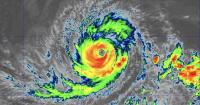Hurricane Lowell threatens Hawaiian islands with life-threatening surf