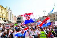 Tens of thousandsrally in Croatia over waste cleanup delays