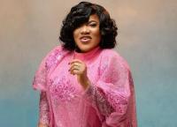 Mothers shower prayers on Toyin Abraham at food bank birthday giveback