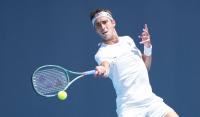Argentine Hope Etcheverry Advances to US Open Second Week