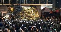 1st night of giant mechanical elephant parade in Taipei draws 100,000