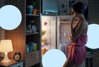 The Simple Trick Dietitians Recommend to Stop Late-Night Snacking