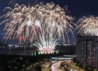 Seoul Fireworks Festival Drives Convenience Store Sales Up to 16-Fold