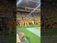 Arizona State mascot “Sparky” struggles to do pushups with team up 70-7