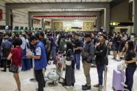 Jakarta airport suspends flights as Anak Krakatoa erupts