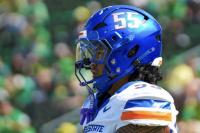No. 2 Oregon narrowly survives unranked Broncos