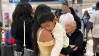 Eight children fly to Guatemala to live with deported parents | Video