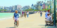 Britons jostle with Germans for Channel tourism