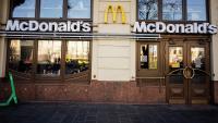 Kentucky woman buys unhoused man lunch, but McDonald's barred him from cooling off inside
