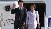 Peacemaker, 'pacemaker': Lee offers to help restart North Korea-U.S. talks