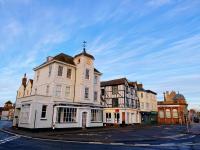 UK Government seeks urgent approval for 1,000+-person asylum residential near Bicester