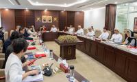 Oman, China discuss new partnerships in economic zones and industry