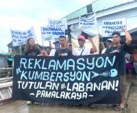 Fisherfolk groups protest reclamation of Manila Bay, loss of fishing grounds 