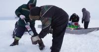 Researchers study oil-eating microbes off Hudson Bay coast