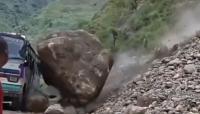 Massive rock crashes into bus after passengers escape in Nepal