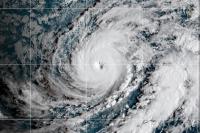 Hurricane Lowell: Hawaii residents issued warning as Category 3 storm could cause floods and mudslides