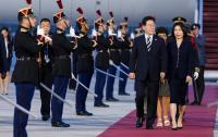 Korean President Lee arrives in Paris for summit with Macron