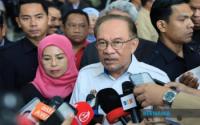 Business : Govt Studying Ways To Boost Smallholder Income, Ensure Agri-Commodity Drives Growth - PM Anwar