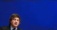 Six in ten Argentines attribute Milei's shift on the Falklands to political convenience