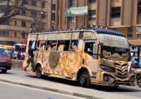 Daylight Robbery! A thief captured on camera snatching a phone from a passenger aboard a moving matatu in Nairobi CBD as insecurity escalates (VIDEO)