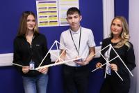 Creative challenges help Mansfield students find their feet in first week back at college