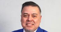 Julio Sáenz, the 2026 Rochester Hispanic Business Person of the Year