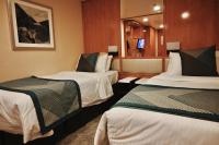 I tried the cheapest way to book a Norwegian cruise. Although it wasn't perfect, I wasn't mad about my dark, tiny cabin