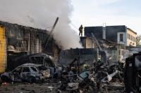 Russian Strikes Kill 6, Injure 33 in Nationwide Barrage on Ukraine