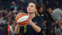 Crowd Erupts As Paige Bueckers Shows Off The Bounce Vs. Czech Republic