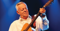 See Tommy Emmanuel LIVE—and meet him in Anchorage