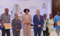 Culture Minister Presents Groups With More Than $700k in Seed Funding