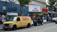 'Friend Thing' is filming in Seattle with a standout cast, local ties, and 90s nostalgia