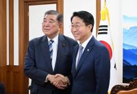 Former Prime Minister Ishiba calls for closer ties with South Korea in trip to Seoul