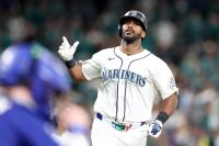 Seattle Mariners fans are making incredibly early predictions after Lazaro Montes’ record HR
