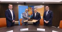 Abbott and Sengkang General Hospital expand partnership to advance early detection of muscle loss and support healthy aging