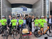 Cycling from Italy to the European Parliament in support of inclusive sport: the “Gruppo della Pandita’s” feat