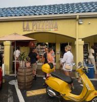 La Pizzeria: Authentic Italian Pizza Comes to Naples