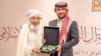 Jordan's King awards Abdullah bin Bayyah Supreme Order of Renaissance for serving Islam, promoting tolerance