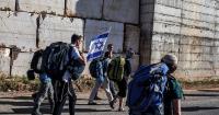 Eight Muslim countries applaud the British trade ban on settlements in the West Bank
