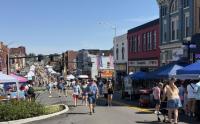 Local artists and more flock to the Daniel Boone Pioneer Festival for the weekend.