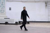 Zelenskyy’s plane nearly hit by drone while traveling to funeral, Norway PM says