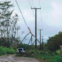Hurricane Lowell pulls away from Hawaii, but power outages remain