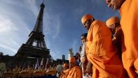The day France was asked to make its women invisible