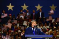 At midterm convention, Trump pledges cash to voters and crowd boos Thune