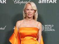 Pamela Anderson drained bank account to conquer hepatitis C ‘death sentence’