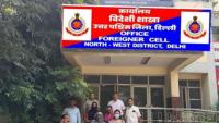 Delhi: 4 illegal Bangladeshi nationals disguised as transgender held