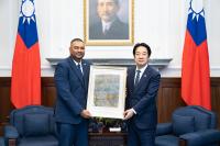 Palau Ambassador Uherbelau Presents Credentials to Taiwan President Lai