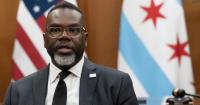 Mayor Johnson stumps for tenant protections as real estate lobby pushes rival plan